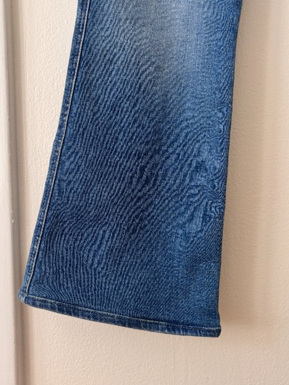 MOTHER The Desperado Heel Jeans in Work Hard Play Hard - Picture 7 of 13